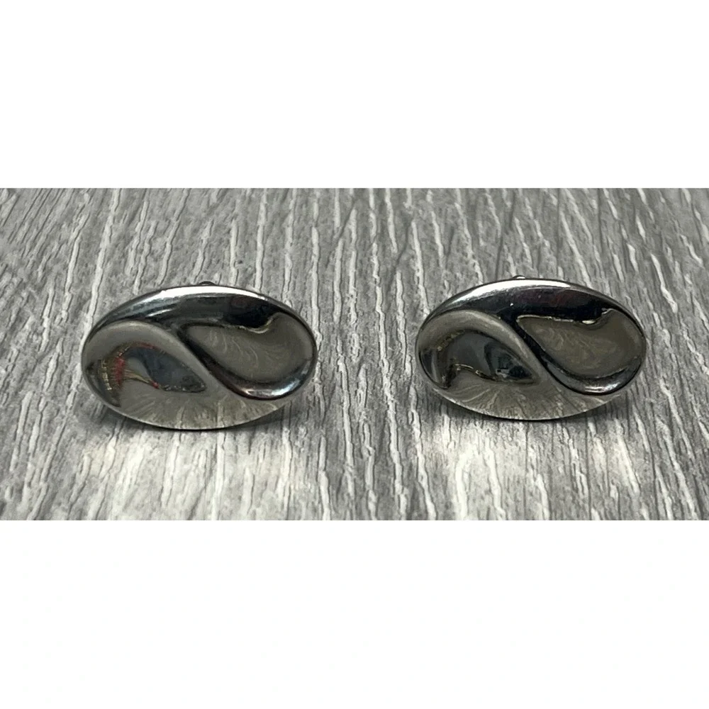Elegant Silver Tone Oval Swirl Design‎ Cufflinks Men's Formal Accessory